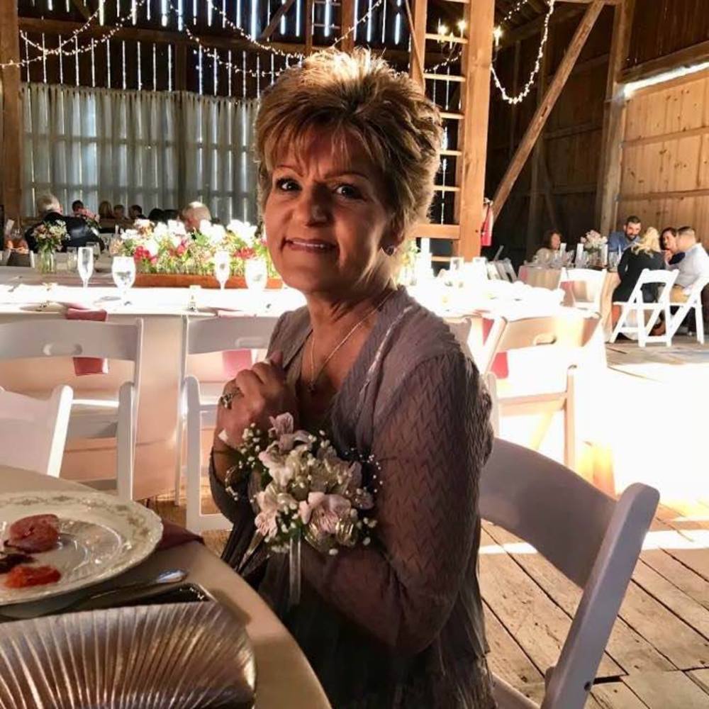 Meet your Posher, Tia